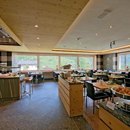 Hotel Crusch Alba Zernez Bagian luar foto