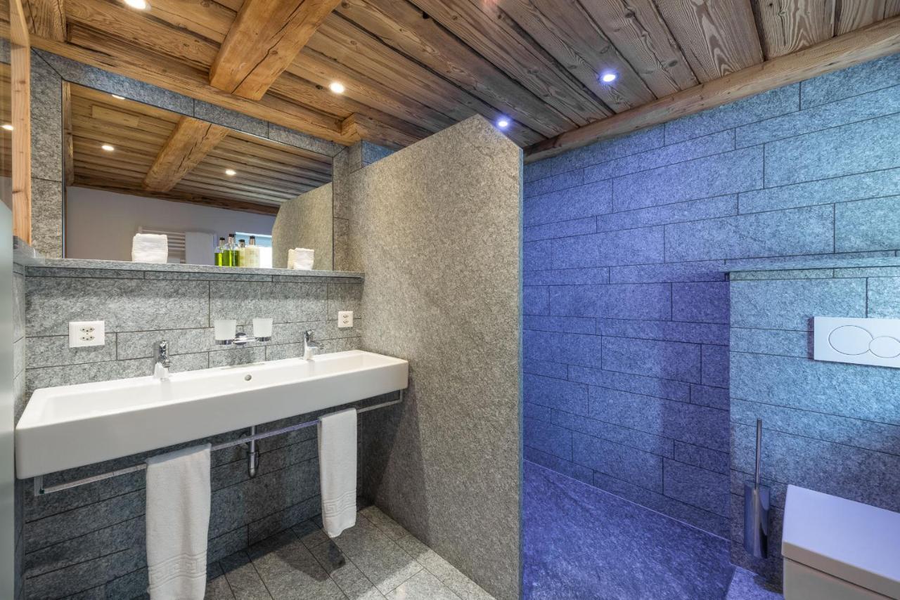 Hotel Crusch Alba Zernez Bagian luar foto
