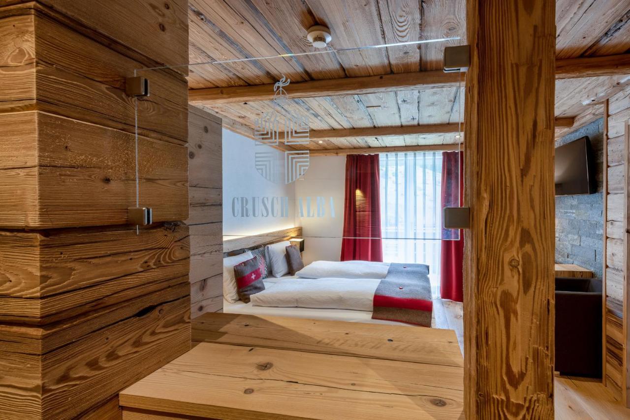 Hotel Crusch Alba Zernez Bagian luar foto