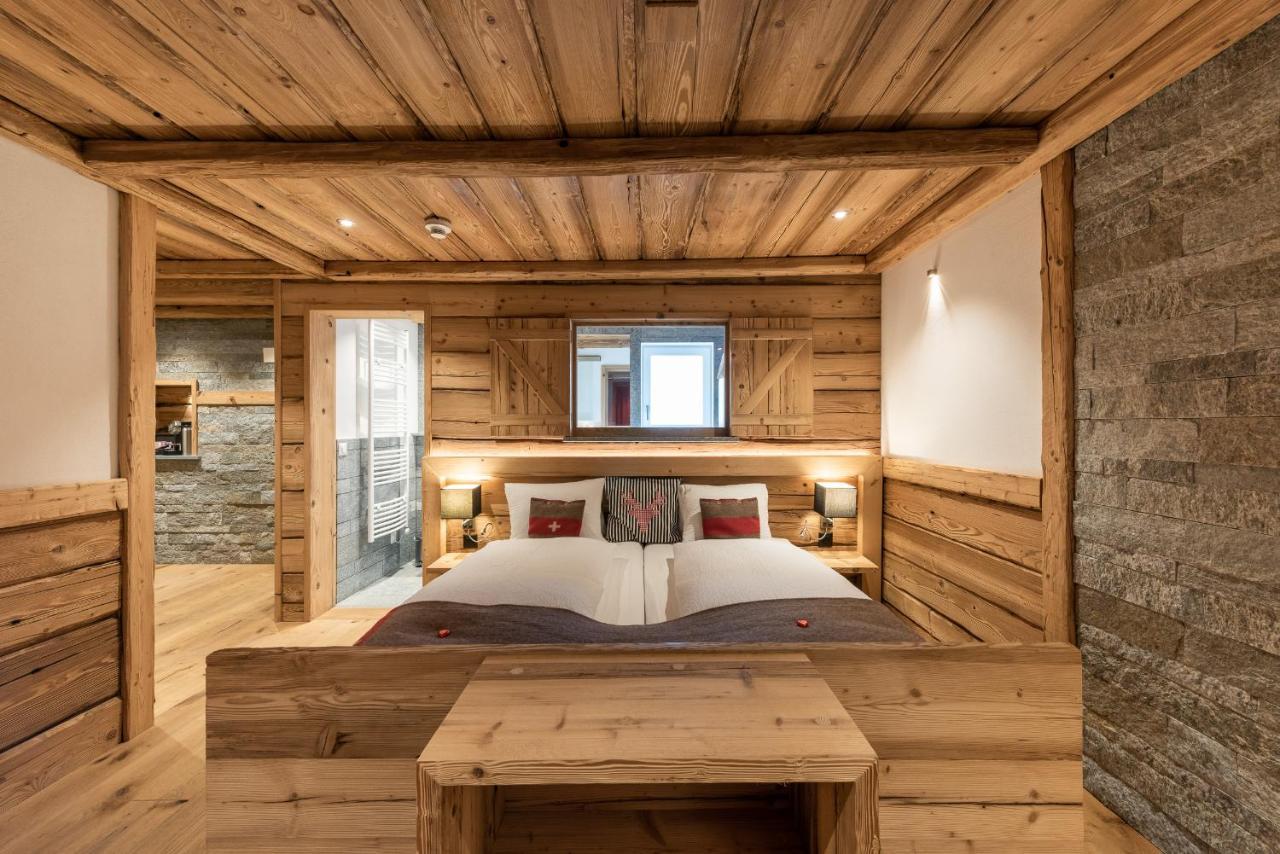 Hotel Crusch Alba Zernez Bagian luar foto