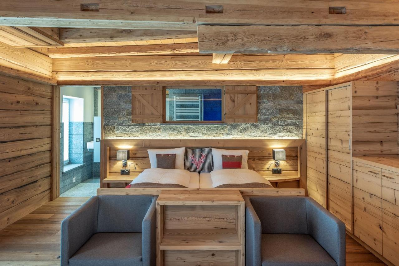 Hotel Crusch Alba Zernez Bagian luar foto